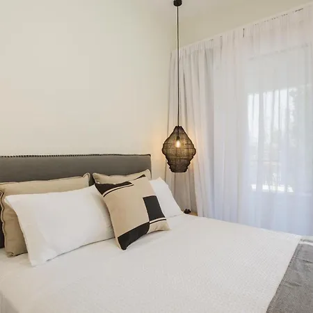 Anemelia Luxury