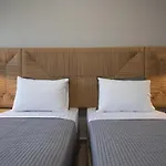 Anemelia Luxury * 아르고스톨리온