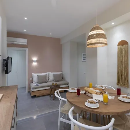 Anemelia Luxury أرغوستولي