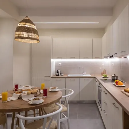 Anemelia Luxury * أرغوستولي
