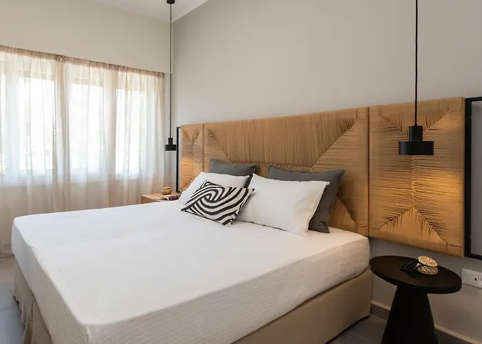 Anemelia Luxury *