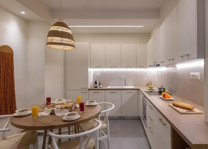 Anemelia Luxury * ארגוסטולי