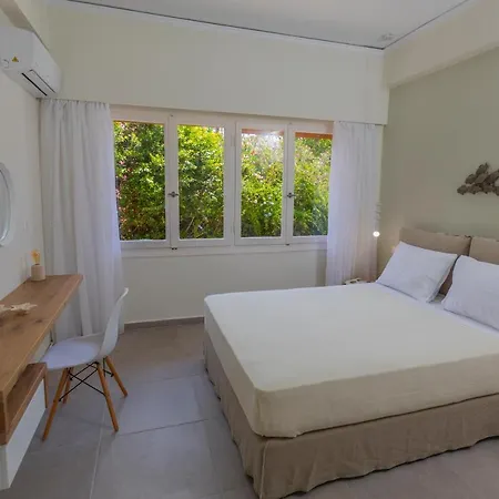 Anemelia Luxury *